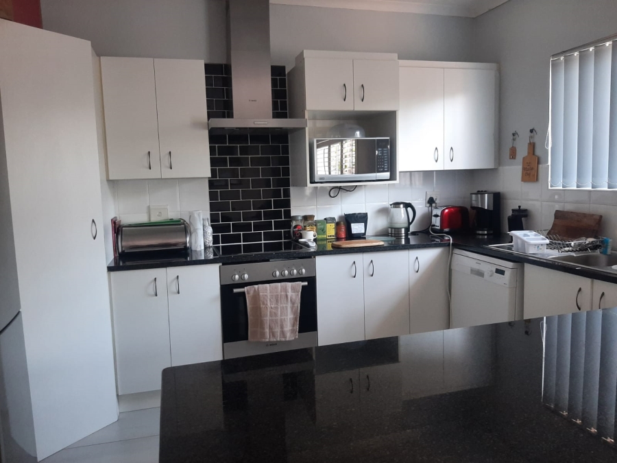 2 Bedroom Property for Sale in Abbotsford Eastern Cape